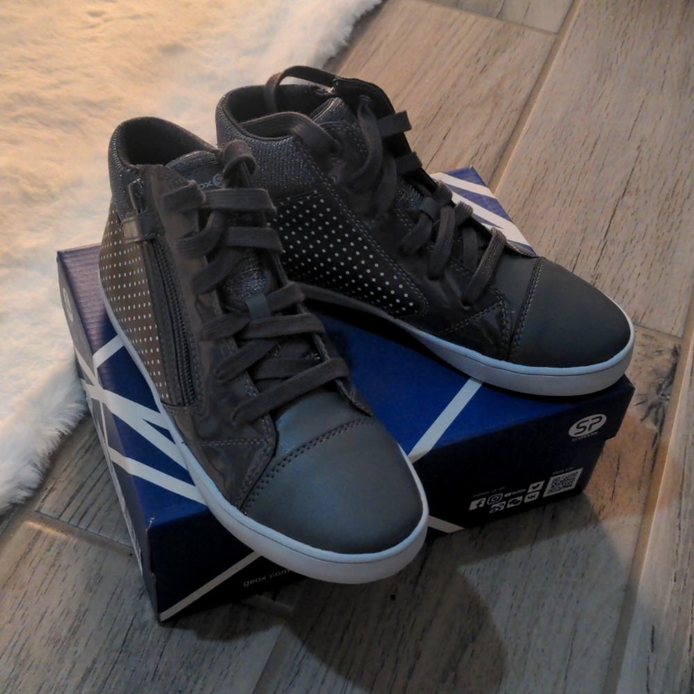 New SP by Geox Sneakers 3US Gray